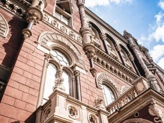 НБУ пропонує нові правила для безготівкових розрахунків