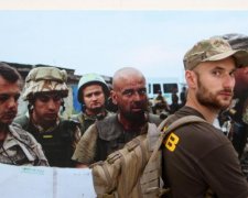 Навіть небо ридає: українці вшановують загиблих у пеклі Іловайського котла