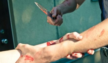 На Миколаївщині посиденьки у сільському кафе скінчилися різаниною