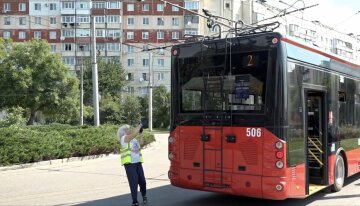 Водійка тролейбусу: фото скрін Ютуб