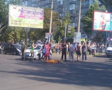 В Николаеве маршрутка сбила на переходе трех человек