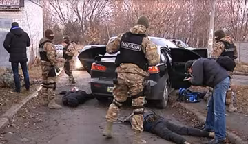 Копи зловили серійних грабіжників авто (фото)