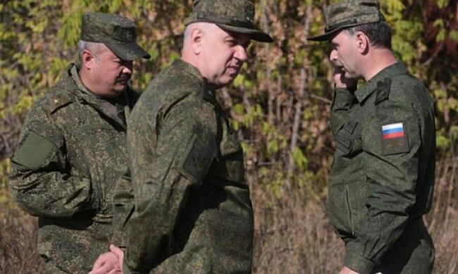 Женуть навіть кривих і косих: армія Путіна готується до заворушки