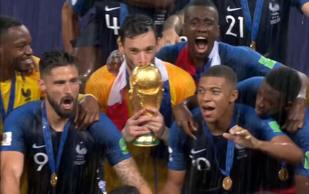 Чемпионат мира 2018, сборная Франции, кадр из трансляции