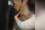 лікар / скріншот з відео