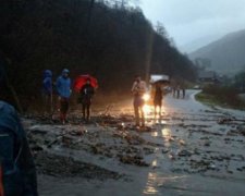 На Закарпатті борються з повінню