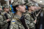 Девушки-военные: фото Укринформ
