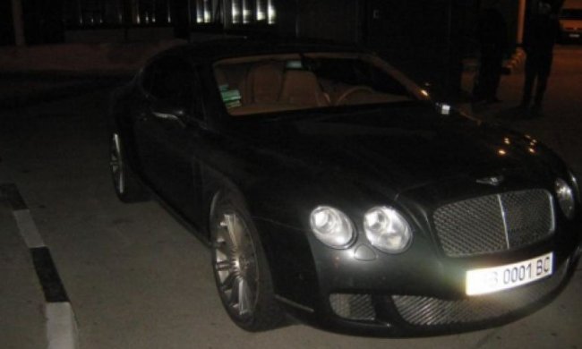 В Україну намагалися незаконно ввезли  "Бентлі" екс-регіонала
