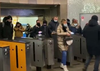 Метро в Києві, фото: скріншот з відео