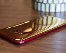 В сеть слили информацию о секретных телефонах HTC