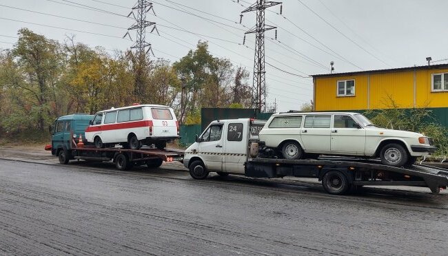 У Києві 8 раритетних автомобілів врятували від утилізації, фото: інтернет-портал Авто24