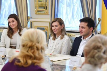 Олена Зеленська з президентом привітали українських вчителів: "Ми пишаємось..."