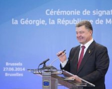 Минув рік після підписання асоціації з ЄС - Порошенко