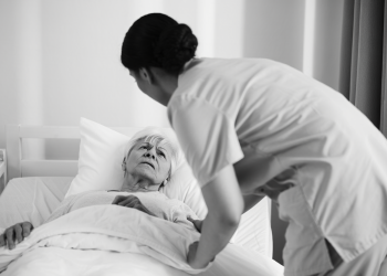 уход за больными людьми в больнице