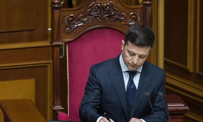 Коварная атака по Украине: Зеленский объявил особый режим