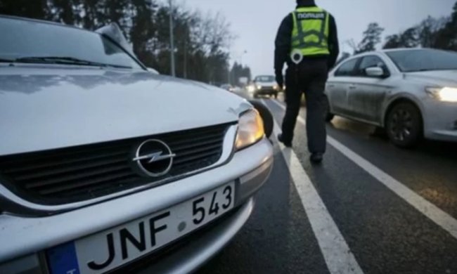 Первую в Украине евробляху растаможили по новым правилам