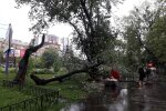 Тримайте капелюхи: на Київ насувається люта стихія, синоптики зробили екстрене попередження
