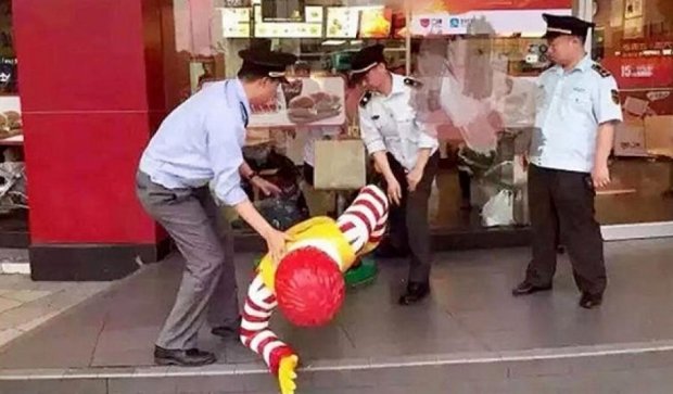 В Китае "арестовали" статую Рональда Макдональда (фото)