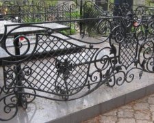 На Харківщині пара вкрала могильних огорож на 200 кг