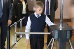 Вхід за перепустками та відеоспостереження: теракт у Керчі змусив київських чиновників подбати про дітей