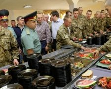 Полторак обіцяє годувати нашу армію за новими стандартами