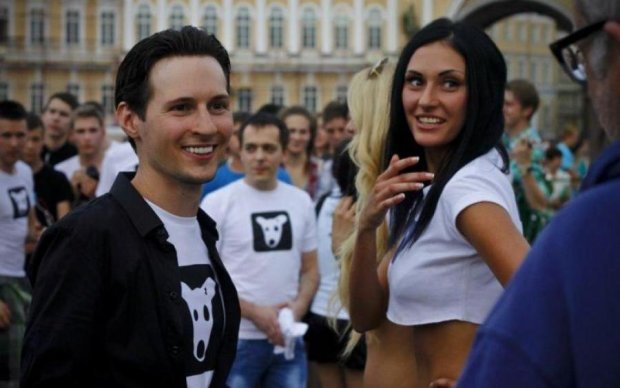 Шерше ля фам: Дуров судится с лучшим другом из-за женщины