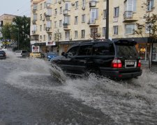 Київ "поплив": в мережі показали, на що перетворилося місто після звичайного дощу