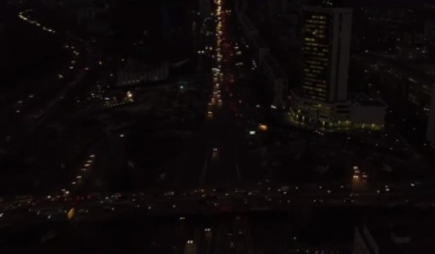 Вечерную площадь Победы показали с высоты птичьего полета (видео)