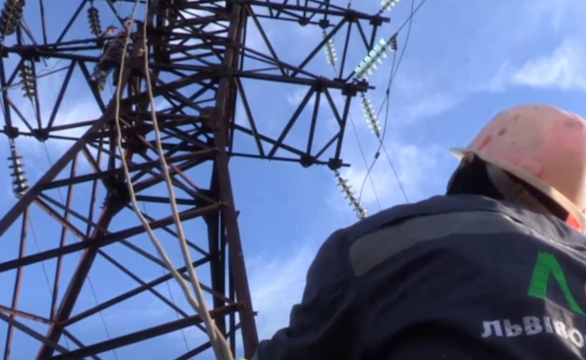 Восстановление энергосистемы. Фото: скрин youtube