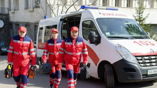 Под Франковском ребенок попал под грузовик, молится весь город: медики боятся делать прогнозы