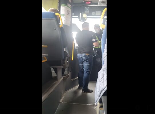 Под Харьковом ветерана АТО трижды выгнали из автобуса, вызывали полицию: "Льготники злые"