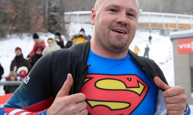 Олімпійський чемпіон з бобслею загадково помер у Штатах