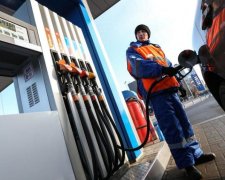 Ціновий геноцид: українським водіям пообіцяли хвилю подорожчань