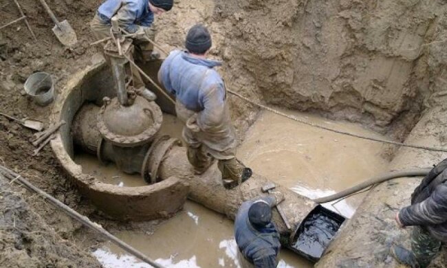 Авдіївка третій день залишається без води і електрики