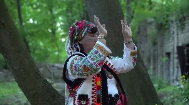 Мольфарка провела обряд на смерть кожного солдата рф, що ступив на ...