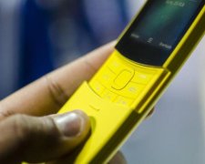 Nokia 8110: головний атрибут Матриці дібрався до України