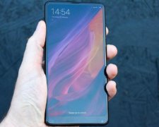 Xiaomi Mi Mix 2S: що відомо про "вбивцю" iPhone X