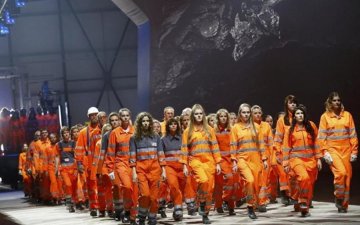 Человечество создает новую мировую религию