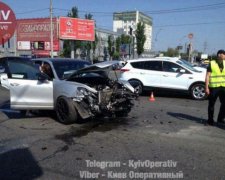 Масштабная авария парализовала столичный проспект Бандеры