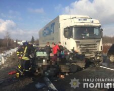 Моторошна ДТП на Закарпатті забрала п`ять життів, дитина померла в реанімації: "Вилетів на зустрічку"