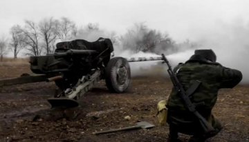Бойовики спалили з артилерії волонтерські машини