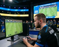 кіберспорт кіберфутбол EA Sports FC геймер