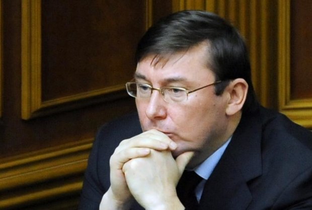 Коррупция в Украине заставила Луценко взяться за стакан