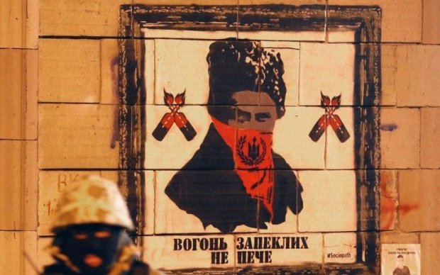"Иконы революции" вернули на Грушевского