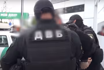 Под Днепром неадекват с ножом взял в заложники травматологию