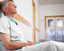Звичайне фарбування волосся закінчилось реанімацією