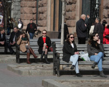 Погода на тиждень: літо не поспішає в Україну, знадобляться і окуляри і парасолька