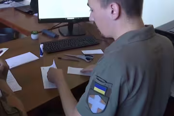 Повістки поштою. Фото: скрін youtube