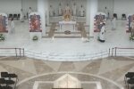 На Тернопільщині попам дарують золоті хрести, поки українці сивіють над мінімалкою