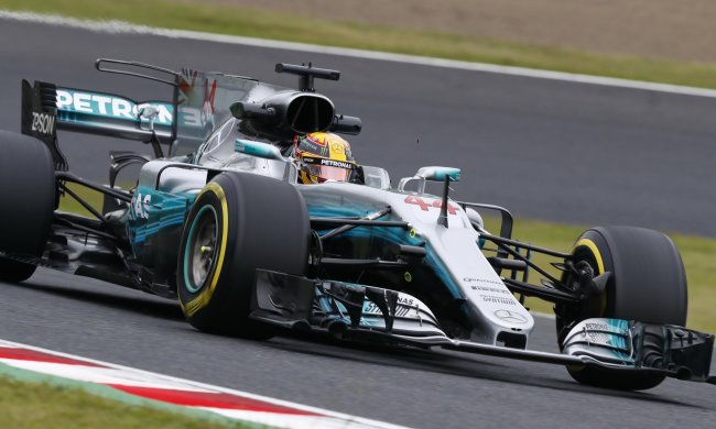 Нестримний Хемілтон виграв три практики напередодні Гран-Прі Японії